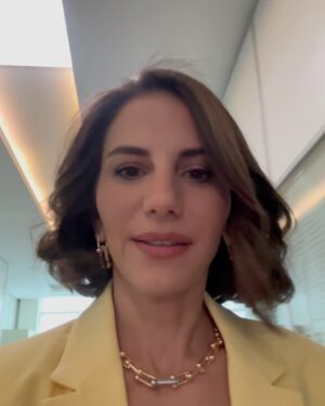 Derya Beşerler Instagram - Her yeni proje, yeni dostluklar demek benim için🙏🏻İyikilerimin bundan sonra da hep yanımda olması dileğiyle🙌🏼Ben Begüm' ü çok sevdim. Umarım sizler de sevmişsinizdir❤️