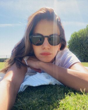Derya Beşerler Instagram - Ben burda kalsam sonra beni kargolasak olmaz mı?😒tam döneceğim gün Bodrum denize girilecek kadar sıcak, niye gidiyorum diye söylenecek kadar güzel🌞💫