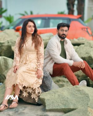 Dhanya Mary Varghese Instagram - Life is a succession of lessons which must be lived to be understood…

📸 @iamanoopmohan 
MUA: @shanthi__praveen 

#johnjacob #dhanyamaryvarghese #photoshoot #lifewithjod
