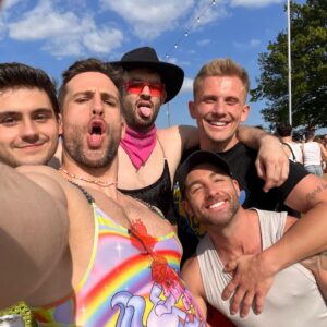 Dino Fetscher Instagram - ✨Mighty Hoopla Saturday ✨ Love love love ♥️🌈