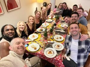 Dino Fetscher Instagram - 🎄 MERRY FRIENDMAS 🎄