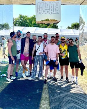 Dino Fetscher Instagram - ✨🌈 Hoopla Sunday ✨🌈