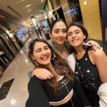 Disha Parmar Instagram - Happy New Year from Us to youuuu 🤍
