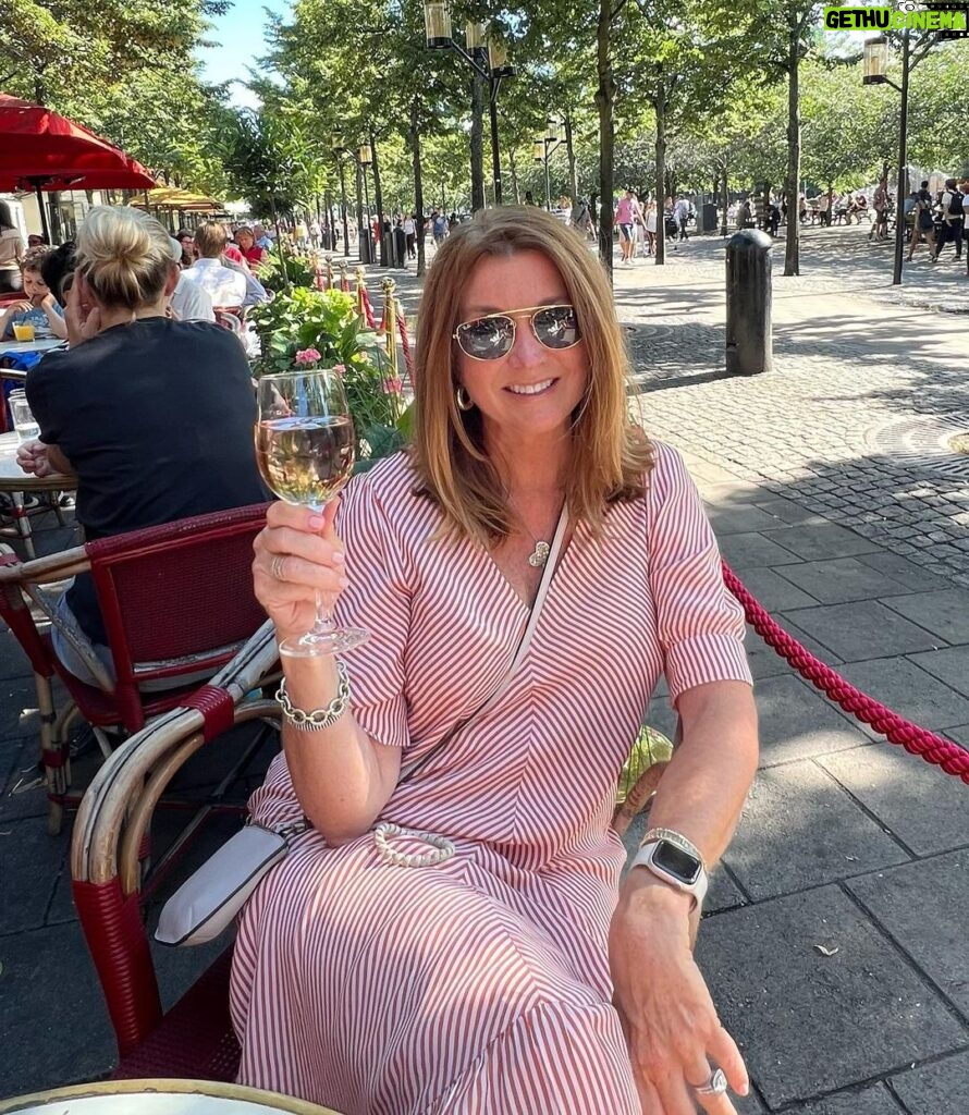 Dixie Carter-Salinas Instagram - Cheers to Stockholm! I am in love….💙💛 Kan inte vänta med att återvända Stockholm, Sweden