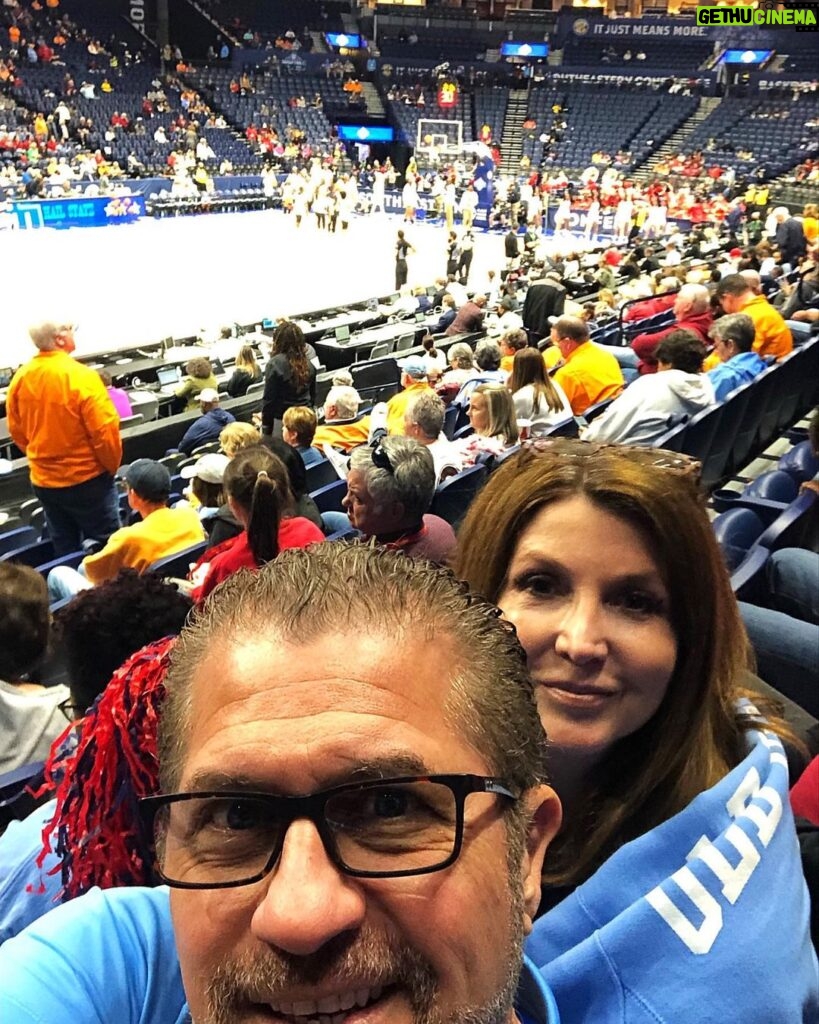 Dixie Carter-Salinas Instagram - Cheering on @olemisswbb and @yoweezy15 at the @sec tourney. Let’s go ladies!!! 💙❤️ #hottytoddy #secwbb #secwbbtourney