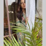 Dolly Chawla Instagram - Kehnde ne oh rishta hamesha majboot hunda… Jithe umeed ght te pyaar jyaada hove… #love #picoftheday #selflove #quotes #morningvibes #vibe #beauty #dollychawla #weather #indianwear ❤️