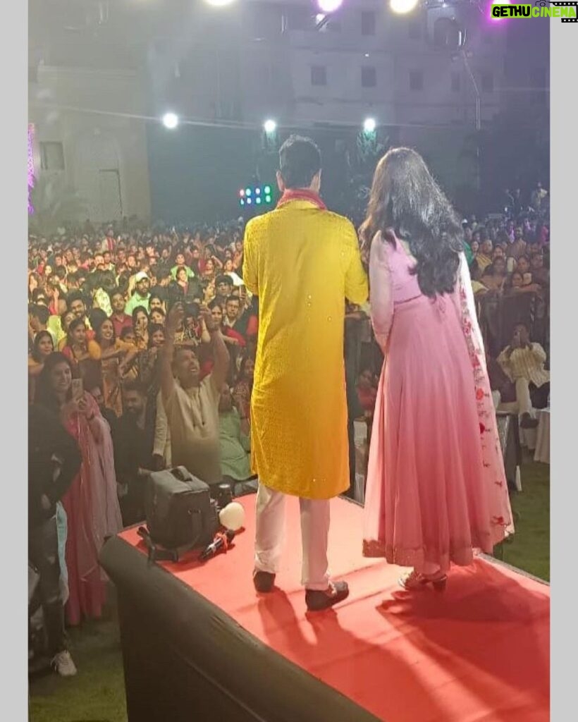 Dolly Chawla Instagram - About last night ✨✨ Patna ❤️you were amazing Thank you for your love @radiomirchipatna @tamanna_events_official @mirchibangla983