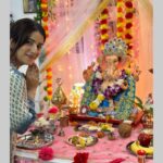 Dolly Chawla Instagram - गणपति बप्पा मोरया ❤️❤️ #picoftheday #ganpatibappamorya #festival #ganesha #vibes