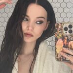 Dove Cameron Instagram - wasn’t feeling too great so i took a break to go into my brain & move some things around & write about it & figure out what the fuck i’m actually doing. your 20s are crrrraaazyy. anyone who’s done them before, wow !!!! new music next week 🧚🏻👩🏻‍❤️‍💋‍👩🏻 announcement soooon