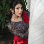 Drishya Raghunath Instagram - ग़ुलाब का फूल PHOTOGRAPHY : @jishnumurali_ MUA : @cosmoholic_by_amritha_sarath OUTFIT : @chithras_fashion_paradise RETOUCH : @abhishek__asokan ASSISTANT : pixel.monk._ LOCATION : @niramayamheritage