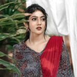 Drishya Raghunath Instagram - ग़ुलाब का फूल PHOTOGRAPHY : @jishnumurali_ MUA : @cosmoholic_by_amritha_sarath OUTFIT : @chithras_fashion_paradise RETOUCH : @abhishek__asokan ASSISTANT : pixel.monk._ LOCATION : @niramayamheritage