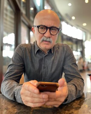 Durul Bazan Instagram - İsmet olmadığım zamanlarda ben ...)
📸 ♥️