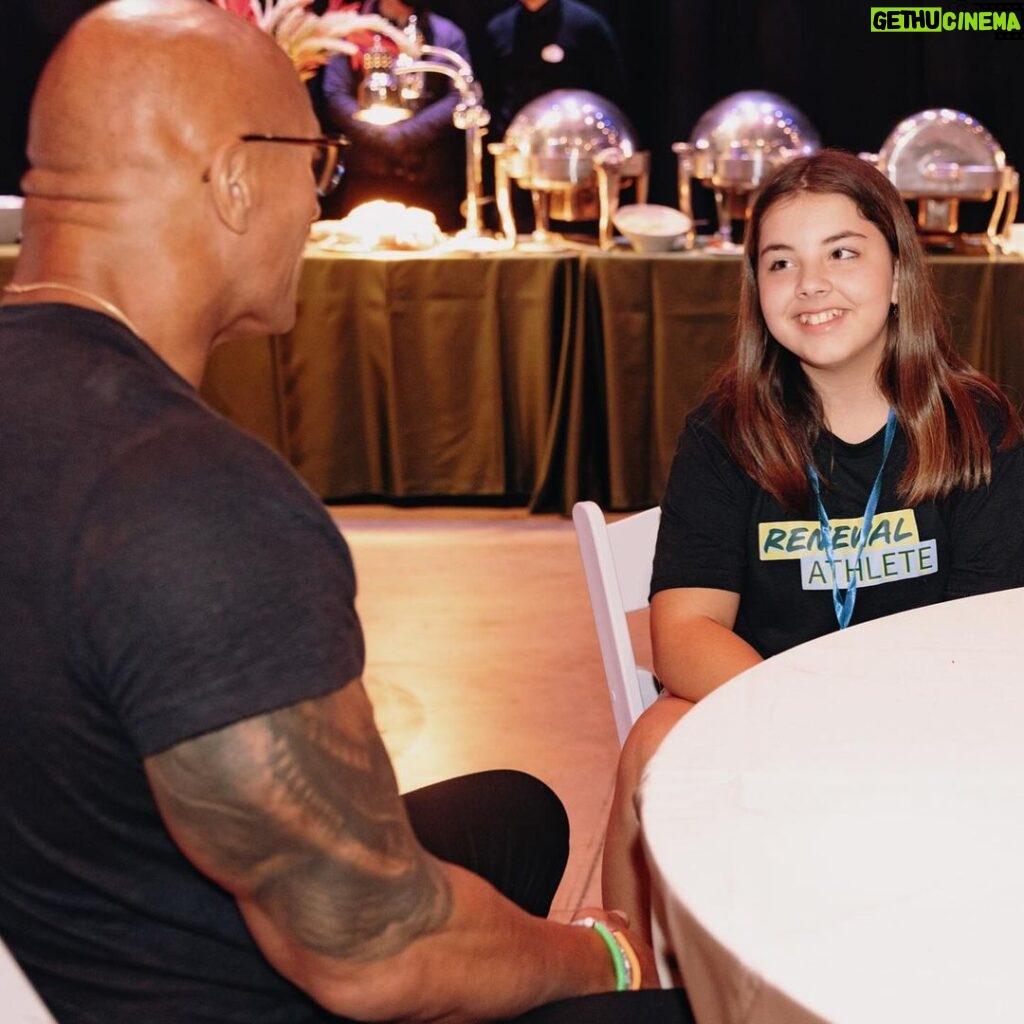 Dwayne Johnson Instagram - This is Jaelle Bornman from @makeawishamerica. She’s 12, she’s awesome and here we are singing “You’re Welcome” from Moana 🎶 🌊 🪝 Jaelle’s wish was to meet me. And I was super lucky to meet her! Part of her wish was to sing a song from MOANA with me - and she chose non other than “You’re Welcome” I told her get ready cos I’m singing in keys that don’t exist! 🤣🙋🏽‍♂️ We had so much fun and it was wonderful meeting her and her mom and dad! Jaelle and her dad have a strong unique bond which I love since I have all daughters myself ❤️ There’s a ton of toxic noise out there, but when you look past that noise - you’ll find good, positive human beings - and Jaelle is one of them. #MakeAWishDay #21Kids #BestDayEver