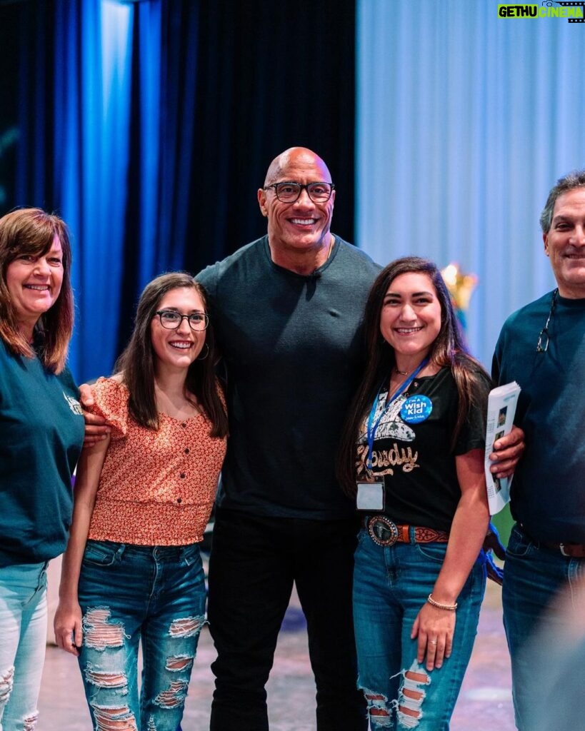 Dwayne Johnson Instagram - This is Jade Hoyle from @makeawishamerica. She’s 22 and she’s awesome! Jade’s wish was to meet me. Jade’s an accomplished and bad ass dancer 💃🏻 and was so cool to hang out with. I had a blast and it was my honor to make her wish come true. Lots of negative noise out there in the world, but there’s much more good things out there too, and Jade is one of them. #MakeAWishDay #21Kids #BestDayEver #rubyroundhouse 😉👊🏾