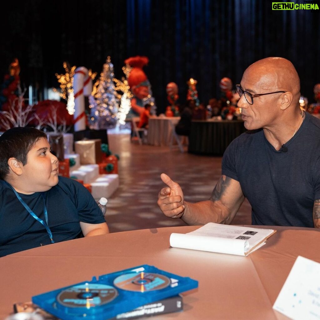 Dwayne Johnson Instagram - This is David Jaramillo from @makeawishamerica He’s 12 and he’s awesome! 👏🏾 David’s wish was to meet me. And he wanted to prove to himself and the world that his arms were more muscular than mine! Well he succeeded because I ain’t got nothing on David 😊💪🏾💪🏾 David asked so many brilliant questions and it was my honor to make his wish come true! There’s a lot of negative noise in the world today, but there’s also A LOT of positive good stuff out there too, and David is one of them. #MakeAWishDay #21Kids #BestDayEver