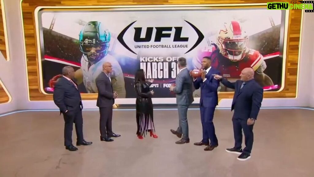 Dwayne Johnson Instagram - Cool to see everyone hyped for our XFL✖️USFL merger 🫱🏼‍🫲🏾 🏈 Much love always to our @nflonfox crew for having us on - you’re the best in the business. March 30th, 2024 🏟️ Here. We. Go. @foxsports @espn @danygarciaco @therock redbird capital #OwnershipTeam #UFL 🏈