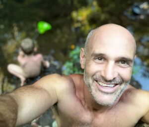 Ed Stafford Instagram - This one goes out to the 1975 crew. 48-years-old today and not falling apart yet. Swim, barbecue, beers - sorted 😎🎂