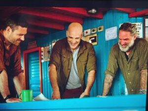 Ed Stafford Instagram - Planning a foot race from the #solimões across to the #RioNegro doesn’t seem to be a comical pastime but we had such a laugh. Flooded forest, caiman, piranha and electric eels all lie ahead and it’s going to be one extraordinary race. Signing out now for the next 5 days. See you on the other side. 

🇧🇷 Planejar uma corrida a pé do #solimões até o #RioNegro não parece ser um passatempo cômico, mas rimos muito.  Floresta inundada, jacarés, piranhas e enguias elétricas estão à frente e será uma corrida extraordinária.  Saindo agora para os próximos 5 dias.  Vejo você do outro lado.

🇹🇷 #solimões'ten #RioNegro'ya bir ayak yarışı planlamak komik bir eğlence gibi görünmüyor ama çok güldük.  Sular altında kalmış orman, kayman, piranha ve elektrikli yılan balıkları önümüzde uzanıyor ve bu olağanüstü bir yarış olacak.  Önümüzdeki 5 gün için şimdi çıkış yapılıyor.  Diğer tarafta görüşürüz.

#survival #survivalskills #bushcraft #adventuretravel #jungle #amazon #brasil #brazil @craftlabknives @altberg.yorkshire.boot.makers @inov_8 @landrover_uk @landrover @nuzest @nuzest_europe @athleatuk @ridgeline_clothing @scouts @campwildernessuk @forceradiohq @thebushcraftshow @onlinebushcraft @sherlockfilms @craftlableather @groundtruth.global