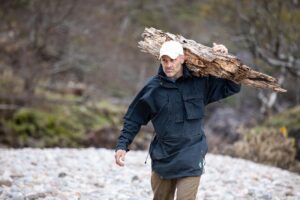 Ed Stafford Instagram - Series 3 of First Man Out was a lockdown nightmare to get filmed. Ep 1 (tomorrow night) in Scotland was filmed as we were emerging from the pandemic. A rematch against my old mate Matt Graham. Thursday 9pm UK @discovery_uk 🇬🇧 #survival #bushcraft #adventure #scotland #adventurerace