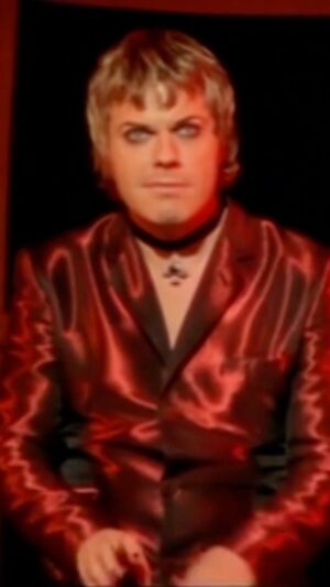 Eddie Izzard Instagram - When in doubt, always try Jeff! #EddieIzzardRemixTour - The Beekepers 

#Comedy #StandUp #Technology #Softwares