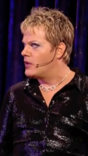 Eddie Izzard Instagram - Darth Vader...head of catering #DeathStar Canteen? #EddieIzzardRemixTour See you soon www.eddieizzard.com/shows (link on profile) - The Beekeepers

#starwars #darthvader #comedy #standup