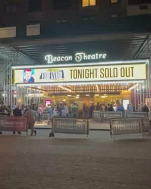 Eddie Izzard Instagram - Thank you New York!!! Ottawa, see you tomorrow. - The Beekeeper’s

(Link on profile)