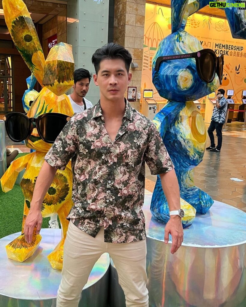 Eddie Liu Instagram - (I left my st❤️mach) In Southeast Asia Singapore