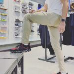 Edo Borne Instagram - Mencari sepatu lari tak semudah yang dibayangkan, bagaikan mencari pasangan hidup. Meski terpajang berbagai macam dan jenis sepatu di etalase, menemukan yang pas cukup sulitlah. Itu sebabnya, penting untuk mengetahui tips memilih sepatu lari yang tepat, salah satunya dengan bertanya yang pasti. Sepatu lari biasanya didesain agak berbeda dengan alas kaki pada umumnya. Mulai dari bentuk, berat, ukuran, model yang terpenting ataupun tingkat kenyamanan sepatu saat dipakai. Dan pilihanku saat ini tertuju pada si manis adidas boost yang menggugah hati dan memanggil manggil bagaikan dia berkata "ayo pakai aku, kan kubawa kau lari mengejar semua impianmu" #adidasindonesia #diy