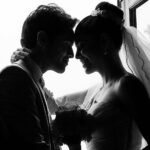 Ektor Rivera Instagram - No es llegar, es mantenerse. No son solo fotos lindas en las redes, es caerse, levantarse, aprender y madurar. No es conformarse, es hacer que el amor se fortalezca a través de los hijos y de cada experiencia vivida. Ya son 10 años de matrimonio y no cambiaría nada. Soy afortunado en tenerte, Yara. Te amo ❤️ #FelizAniversario #10 🍾🥂 @yaralasanta