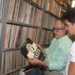 Ektor Rivera Instagram - Desde los balcones de la Fundación Nacional para la Cultura Popular, donde los medios de comunicación de distintos países tuvieron acceso como centro de operaciones para difundir la noticia del movimiento histórico del Verano del ‘19 a nivel global. La fundación es una joya cultural. Los invito a colaborar con esta organización que custodia el legado de nuestros artistas y de todos los hechos que marcan la historia cultural del país. Gracias Javier Santiago por su extraordinaria labor. @fncppr - 📸 @eggytrlaspiedras