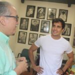 Ektor Rivera Instagram - Desde los balcones de la Fundación Nacional para la Cultura Popular, donde los medios de comunicación de distintos países tuvieron acceso como centro de operaciones para difundir la noticia del movimiento histórico del Verano del ‘19 a nivel global. La fundación es una joya cultural. Los invito a colaborar con esta organización que custodia el legado de nuestros artistas y de todos los hechos que marcan la historia cultural del país. Gracias Javier Santiago por su extraordinaria labor. @fncppr - 📸 @eggytrlaspiedras