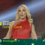 Elena Tsavalia Instagram - Τα. Χριστούγεννα είναι…οικογενειακή υπόθεση! 🎄 FAMILY GAME την παραμονή των Χριστουγέννων στον @ant1tv , στις 20.00 😉 Καλά Χριστούγεννα σε όλους ❤️ #tv #tvshow #christmaseve #saturday #saturdaynight #laugh #family #game #merrychristmas