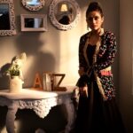 Elina Samantray Instagram - Virtual world is invisible.. PC- @sipunsnapper