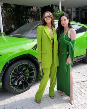 Elisabetta Fantone Instagram - @michaelkors new SS23 Collection has all the Miami vibes. So glad I got to hear all about his inspiration behind every piece of the collection at a private presentation over the weekend. Thank you @debra_margles for the invite! You can shop the collection at the @faena Art Room located at 3420 Collins Ave. in Miami Beach until March 12th.
#MichaelKors #MichaelKorsCollection