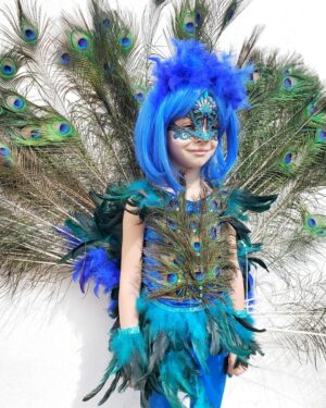 Elisabetta Fantone Instagram - She deserves her own post! During last year's Halloween after being Wednesday from the Addams Family my daughter @abbielondon.co decided she wanted to be a peacock for this year's Halloween. I absolutely love this little girl's mind and originality. She always wants to be different. She committed to the idea all year. So like every year, I decided to make her a unique costume. I promised her that I would turn her into the most beautiful peacock. I created and sewed every piece from head to toe by hand and made the tail so she could lift it. She played the part all night like a true showgirl. She won best costume at our neighborhood's costume contest and that made her night! 🎃

Hope you all had an amazing #Halloween

#HalloweenCostume #Peacock #PeacockCostume #HappyHalloween #peacockfeathers #feathers