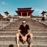 Eliza Coupe Instagram - The Actor & The Skater go to J A P A N 🖤 #photodump #tokyo #kyoto #japantrip #travel #somuchwalking #sohot #worthit #sushi #sls #skate #proho #judgesknowhowtoparty #hashtag #lovelove Japan
