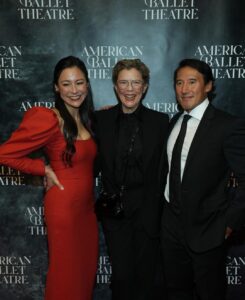 Elizabeth Chai Vasarhelyi Instagram - @nyadmovie premiered in theaters last week on October 20th. It will continue to play this week on the big screen worldwide until it debuts on @netflixfilm November 3rd. There have been many special moments especially as we’ve been working on this film for over three years and it’s our “narrative feature” (fiction) debut. With al the suffering in the world it’s been hard to find the words or motivation to share these moments as there are CRITICAL events and issues right now both here and abroad. That said, @nyadmovie is based on the true story of Diana Nyad who woke up at 60 and realized that while the world thinks it’s done with her - she’s not done. Nyad goes on to attempt her dream swim the 110 miles from Cuba to Florida. Working with Annette Bening, Jodie Foster, Rhys Ifans, Chris Tellefsen @jakebraver @claudiomirandadop @alexandredesplatofficial @jimmychin many of whom are parents to daughters and understand the importance of this story. It’s been a privilege working with all of you. Thank you. And the cake is the brainchild of @ccpanos 🙏♥️🙏 New York, New York