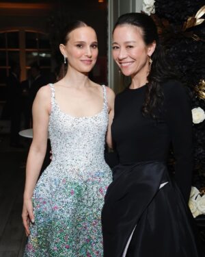 Elizabeth Chai Vasarhelyi Instagram - More @goldenglobes and yep that’s @jimmychin teaching #kevincostner a thing or two about the American West. @nyadmovie @carolinaherrera @ireneneuwirth @natalieportman