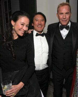 Elizabeth Chai Vasarhelyi Instagram - More @goldenglobes and yep that’s @jimmychin teaching #kevincostner a thing or two about the American West. @nyadmovie @carolinaherrera @ireneneuwirth @natalieportman