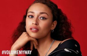 Ella-Rae Smith Instagram - 💋 @rimmellondonuk 💋 big love & thanks to the entire big beautiful team behind this campaign. 🖤
@felicityingram @rhianottingham @nextmodels @betclondon