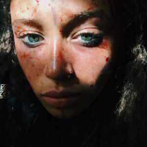 Ella-Rae Smith Instagram - only one month until the beginning of the end 👀💔🗡 #intothebadlands @intothebadlandsamc @amc_tv