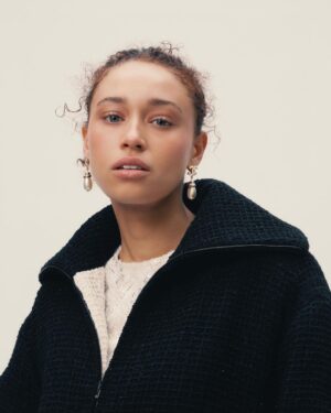 Ella-Rae Smith Instagram - @theglassmagazine 25 for 50 🕊

happy half century GLASS - thank you for featuring me and to the team for a lovely afternoon 😌 

photographer - @adamtitchener 
stylist - @lilyrimr 
makeup - @emilywoodmakeup at @creativesagencyltd using @anastasiabeverlyhills 
hair - @patrickwilson at @creativesagencyltd using @kerastase_official 
lighting technician - @andreas_parperis 
photography assistant - @alessiastamati 
styling assistant - @olgapetrusewicz 
interview - @imogenclark_ 
all clothing & accessories - @chanelofficial 

and biggest thanks as always to m’lady @lauren._.jenkins @pinnaclepruk 🤍