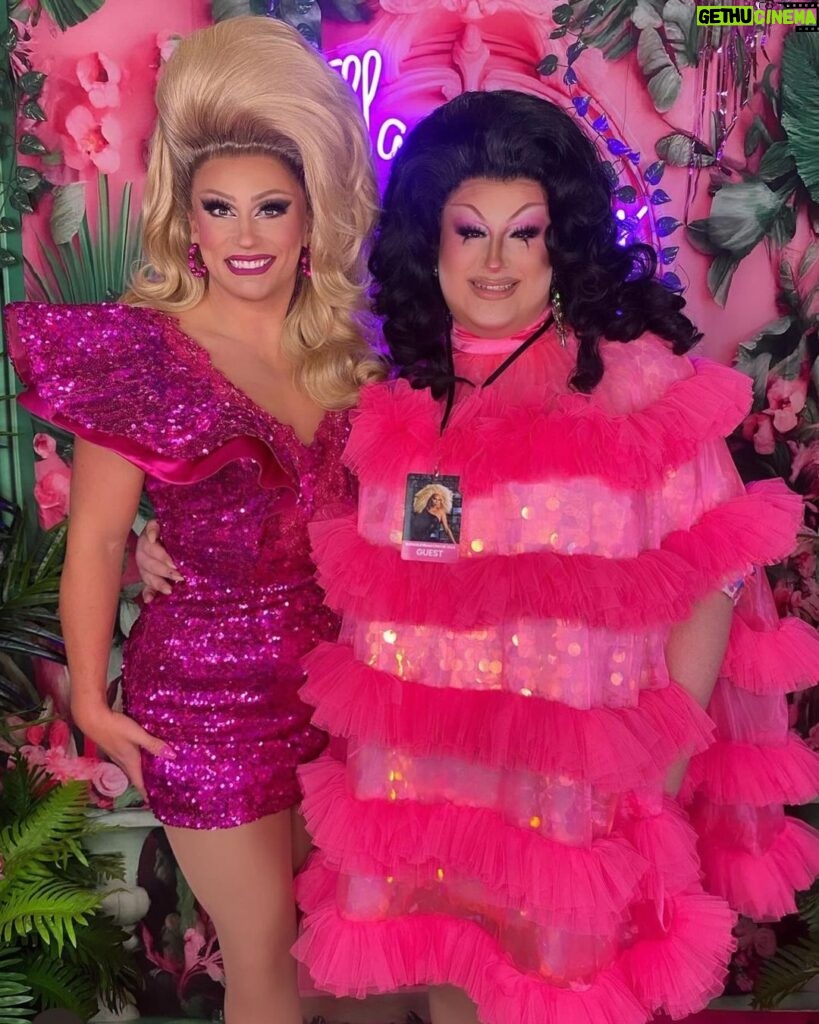 Ella Vaday Instagram - @rupaulsdragcon DAY 2 Had lots of lovely visitors, and of course the mothership! My mum had the best time meeting lots of fans, I swear she’ll have her own drag mums booth next year haha Also went and got a picture at the @breastcancernow booth , a cause very close to my heart