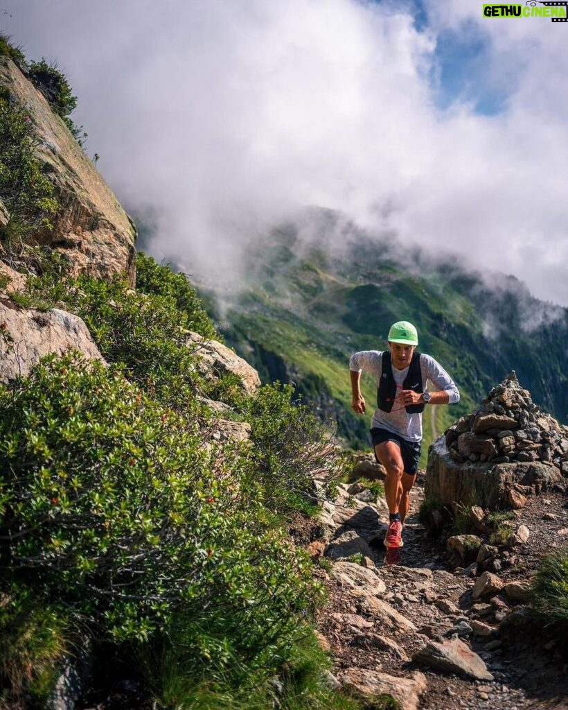 Emelie Forsberg Instagram - An old favourite loop in the Valley today! Up Brevent, dropping down the other side, and back up towards Buet and down to Vallorcine ❤ As always nice to run with @idanilssi and @petter_engdahl ( Petter who also takes all the nice photos!) Then back in time for the @nnormal_official camp kickoff! Will try to post a lot of stories so you can join 😊