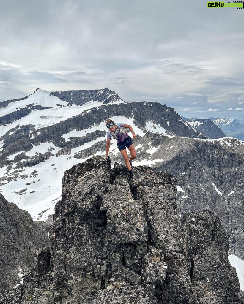 Emelie Forsberg Instagram - A longer day out in the mountains, traversing the skyline of Åndalsnes! A route I have been wanting to do for long. I feel like I'm back handling some longer fun scrambling days inbetween proper training, and that my friends, feels so good! This weekend has been so fun following friends racing all over the world!