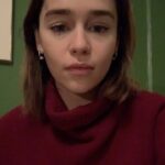 Emilia Clarke Instagram - ‘Nuff said. #registertovote #doit #yourvoicematters gov.uk/register-to-vote #💪🏻