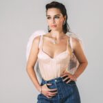 Emilia Clarke Instagram - @wonderland you made me look FAR cooler than I actually am. And for that I am eternally grateful. And the wings. All I need is a fish tank. And Leo. #missionaccomplished @lastchristmasthemovie #myelfcostumegotanupgradeandahalf @earlsimms2 @marygreenwell @ChristianOita @NailsbySG @ToniBlaze @kate___bull 🍾🥳🏆🙏🏻 HEROS!