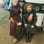 Emilia Clarke Instagram - Did I just stumble upon the truth here?! The cup bearer does not drinketh the Starbucks tea... oh and this ain’t a spoiler just a lost wanderer coming home for a mid filming cuppa....🔥 @prideofgypsies you so fire you make my hair turn blue. #forfuturereferenceileavethebagin #drogonyouhavemyheart4lyfe #familyvalues @gameofthrones #forthethrone #forthecaffeine #forthedragons #🔥 #🙌 #❤️