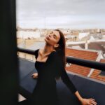 Emily Ratajkowski Instagram - i do love you paris @adrianmartinn