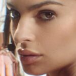 Emily Ratajkowski Instagram - So excited to join the Viktor&Rolf family as the new face of the iconic Flowerbomb fragrance and unveil the new film. #ViktorandRolf #ViktorandRolfFragrances #Flowerbomb Film Direction by @torso.solutions Creative Direction by @viktorandrolf & @inezandvinoodh Make-up by @lisabutlermua Hair by @jamespecis Post Production by @mathematic.tv VFX by @axonbody Music by @iamcobrah Set Design by @shona.heath Production by @division.global